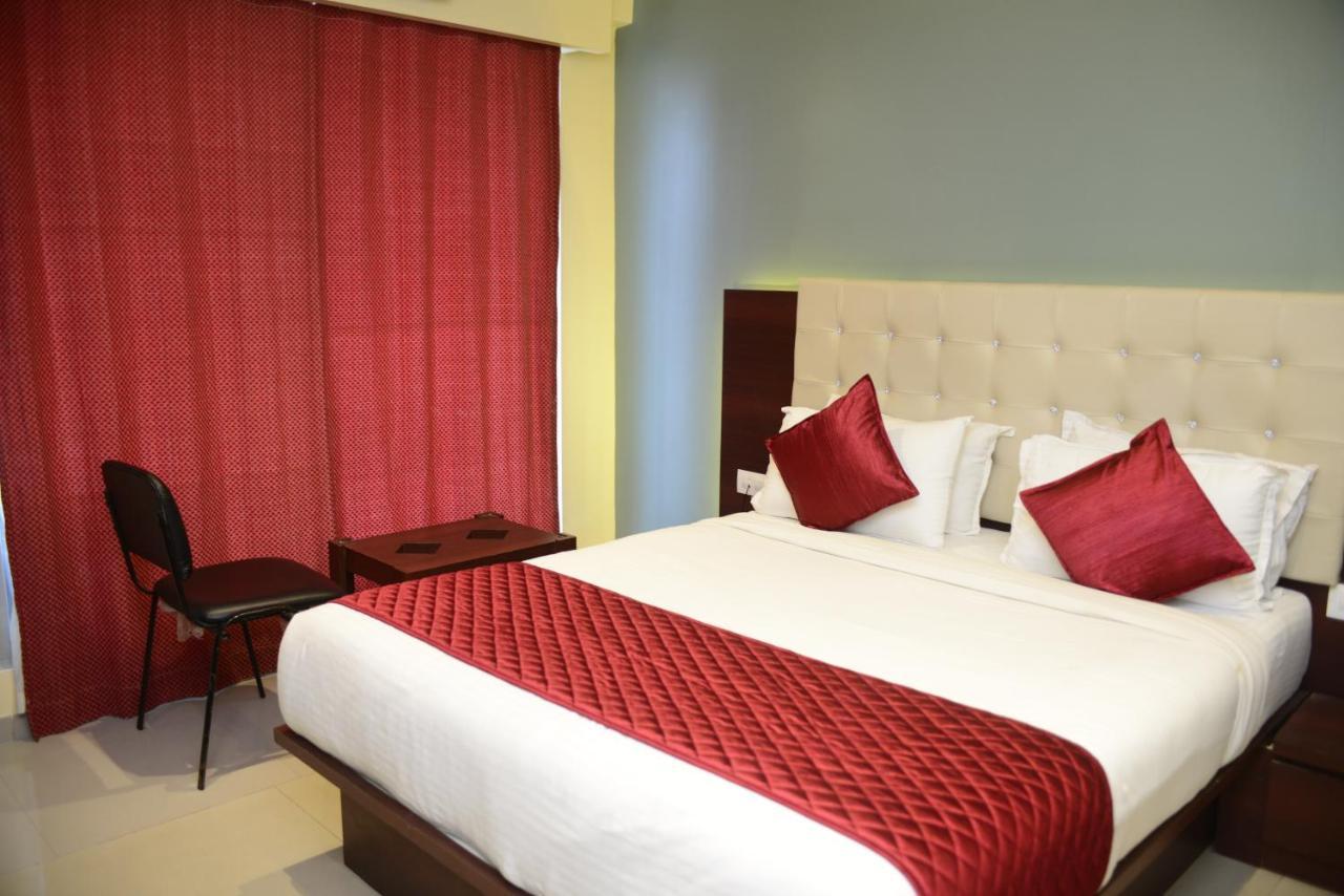 Hotel Malad Inn Opposite Malad Railway Station 孟买 外观 照片